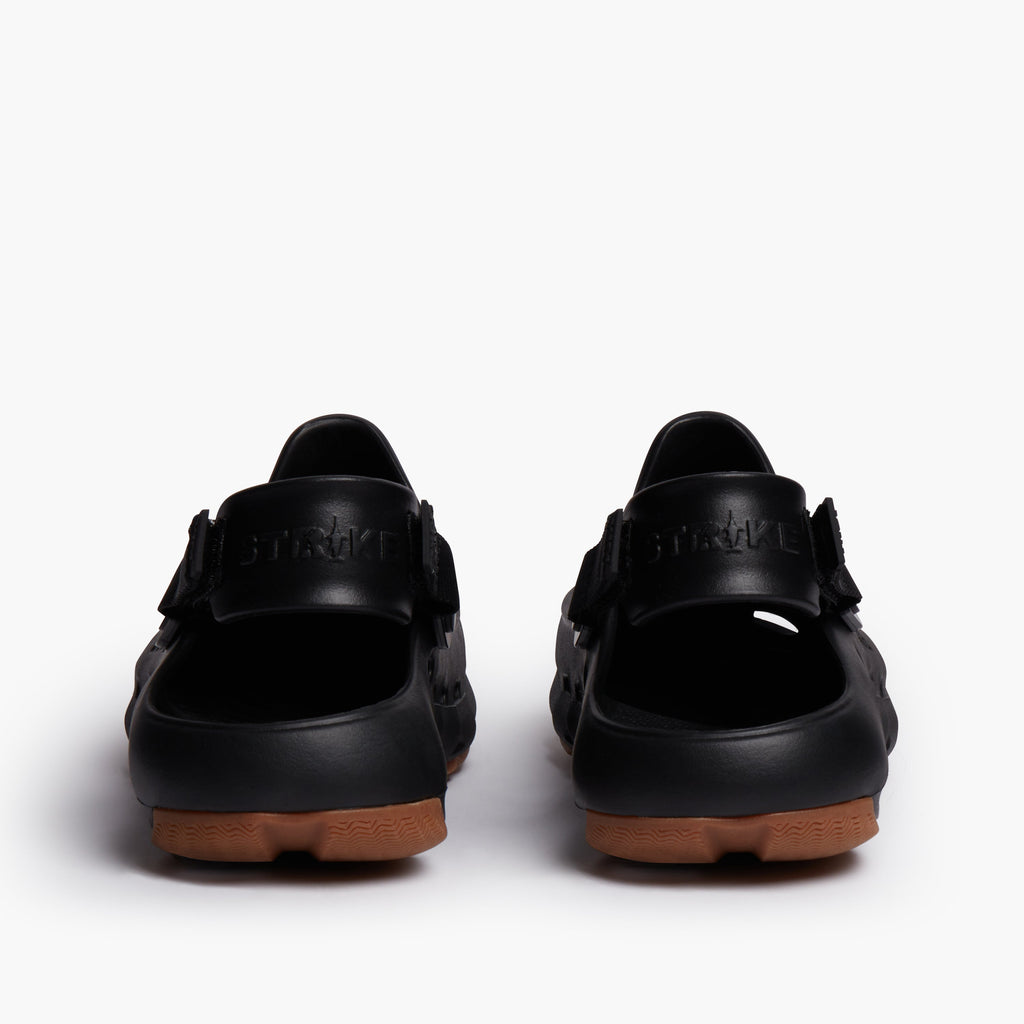Dogtooth Clog